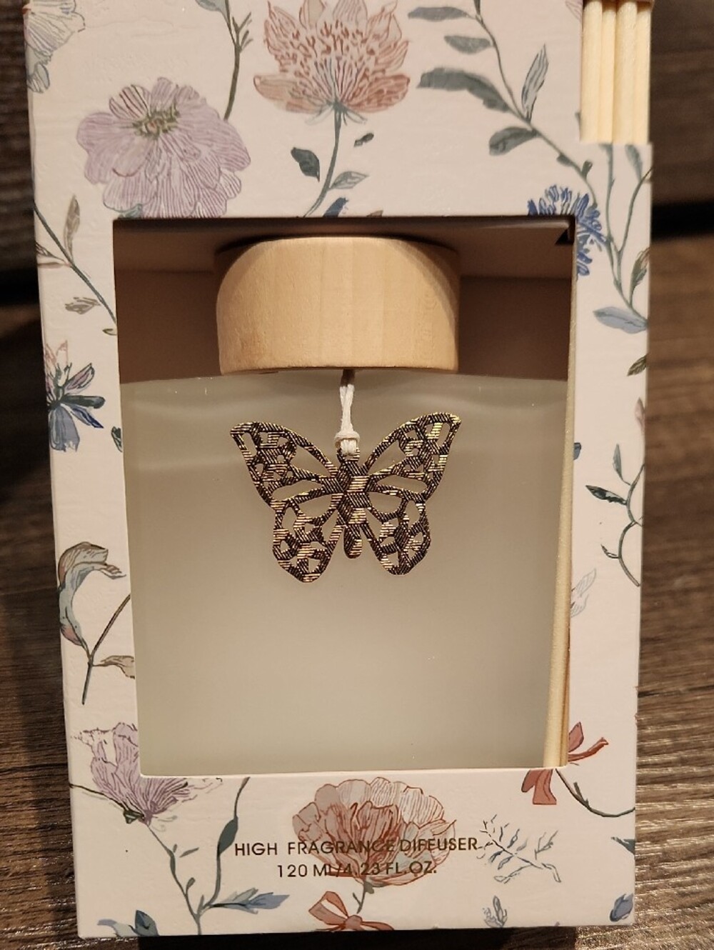 NWT GC Fragrance Butterfly Garden Diffuser - Citrus & Amber 4.23 Fl Oz - Picture 2 of 8